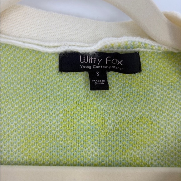 Witty Fox floral Green and Blue crop cardigan - Picture 6 of 7